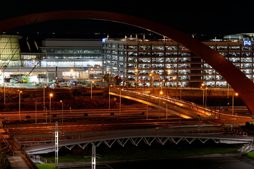 Nighttime Architectural Photography and Exposure Control
