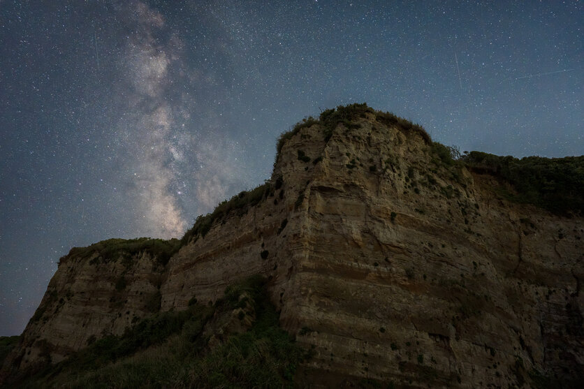 Exploring the starry skies captured with [Astro Focus Lock], a revolutionary new feature of the TAMRON Lens Utility that solves the issues encountered with astrophotography